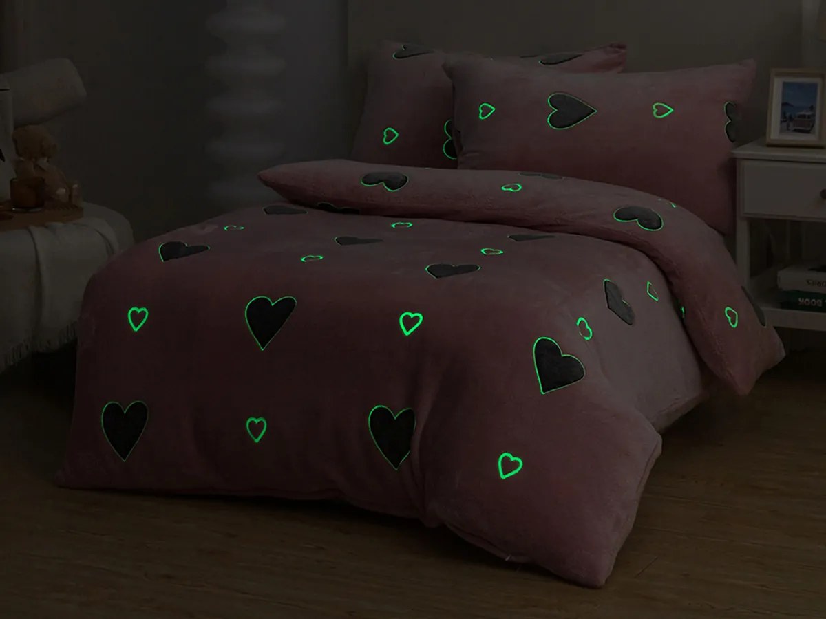 XPOSE® Mikroplyšové obliečky LOVE Exclusive (svietiaci efekt)