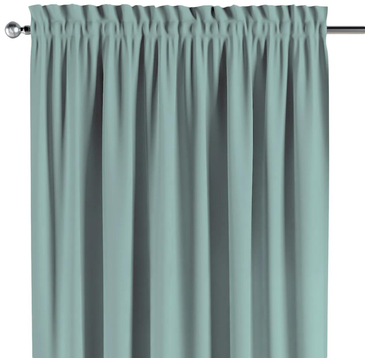 Záves s tunelom a volánom