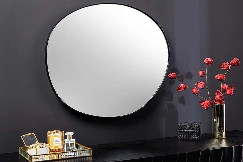 Moderné nástenné zrkadlo s kovovým rámom Salome čierna 75cm
