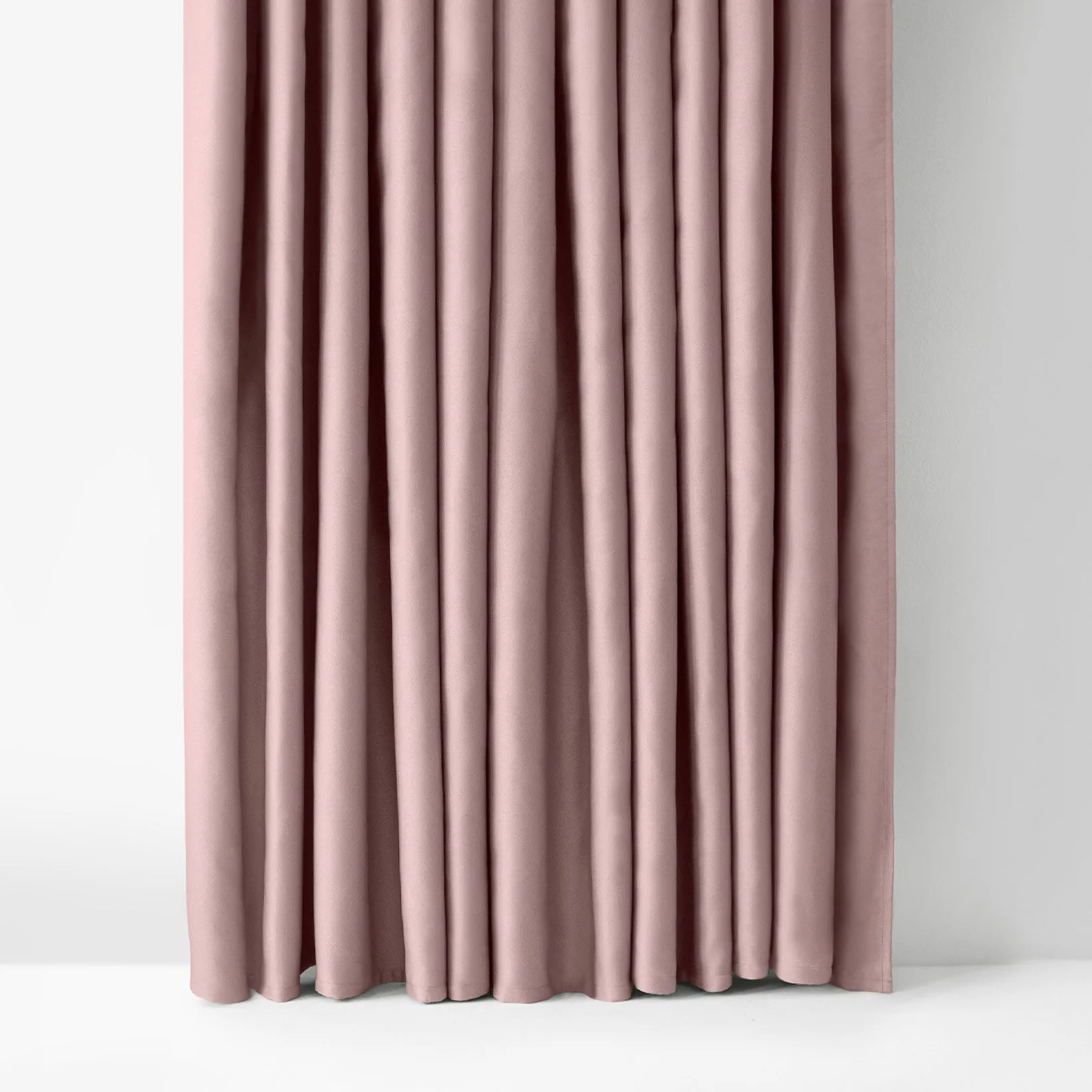 Goldea zatemňovací záves blackout so saténovým leskom - púdrovo ružový 270x220 cm