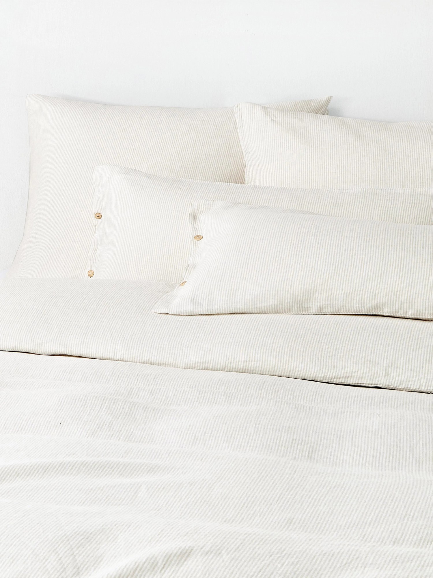 Ľanová obliečka na paplón's vypraným vzhľadom a's jemnými pruhmi Rinna