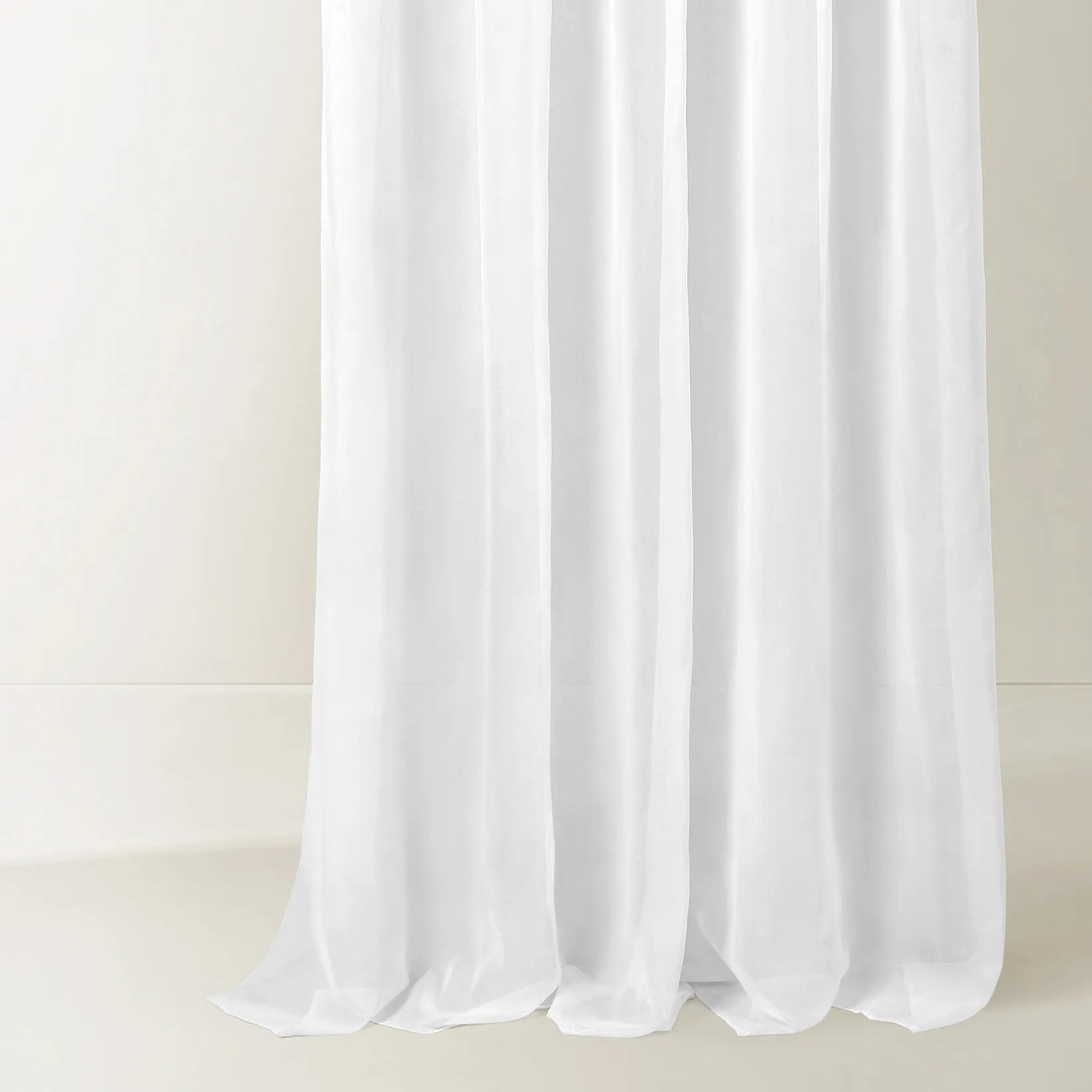 Goldea hladký voál - biely 300 cm Goldea hladký voál - biely 300 cm