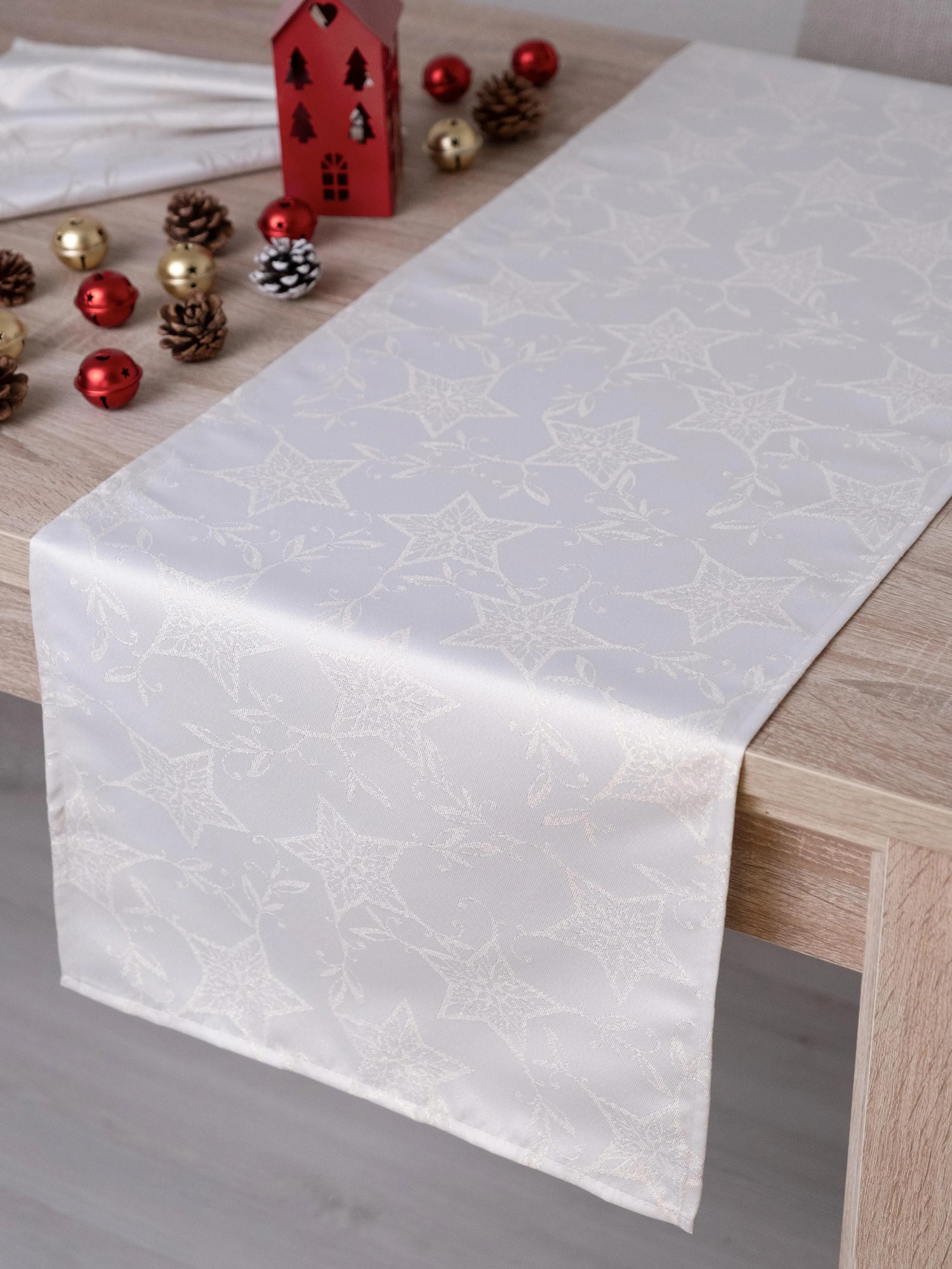 Lurexový Vianočný behúň Hviezdna noc - 40 × 140 cm