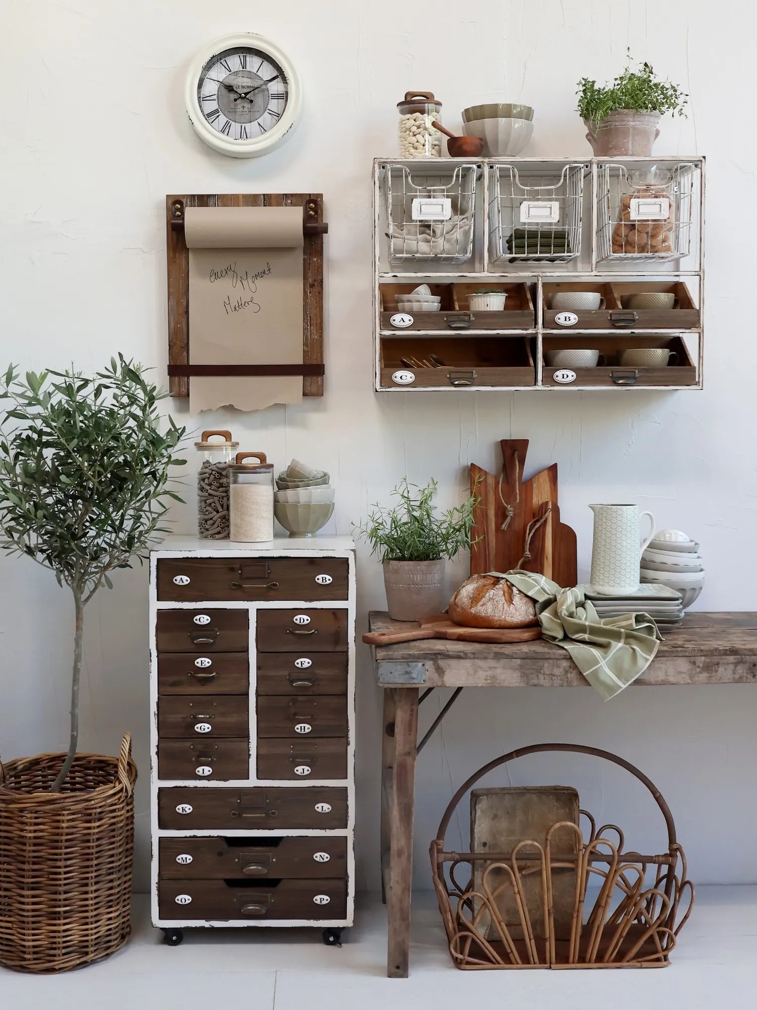 Dreveno-kovová komoda so šuflíčkami Old French - 43*33*87cm Dreveno-kovová komoda so šuflíčkami Old French - 43*33*87cm