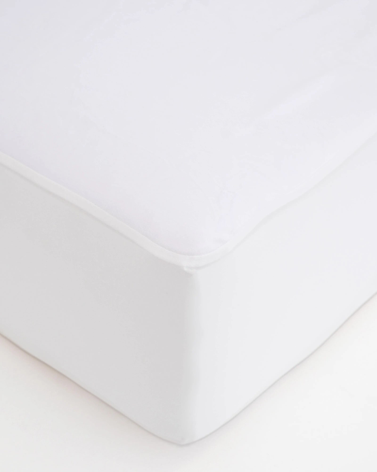 Nepriepustná plachta mikroplyš 200 × 200 cm - biele